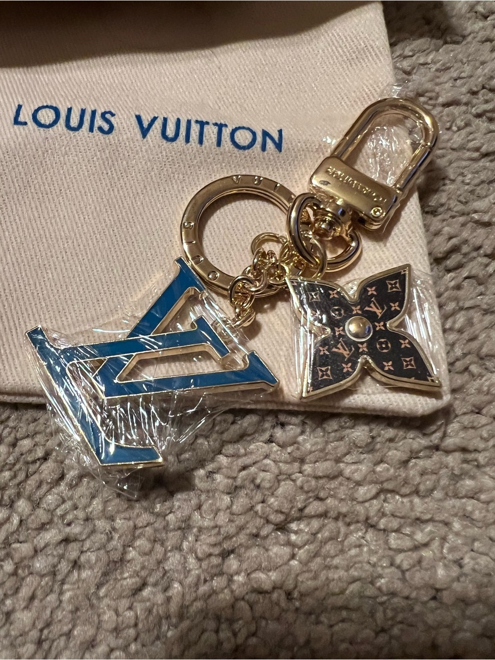 Louis Vuitton Blue and Gold Monogram Key Charm - Picture 2 of 7